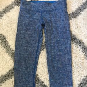 Blue Ivivva cropped leggings